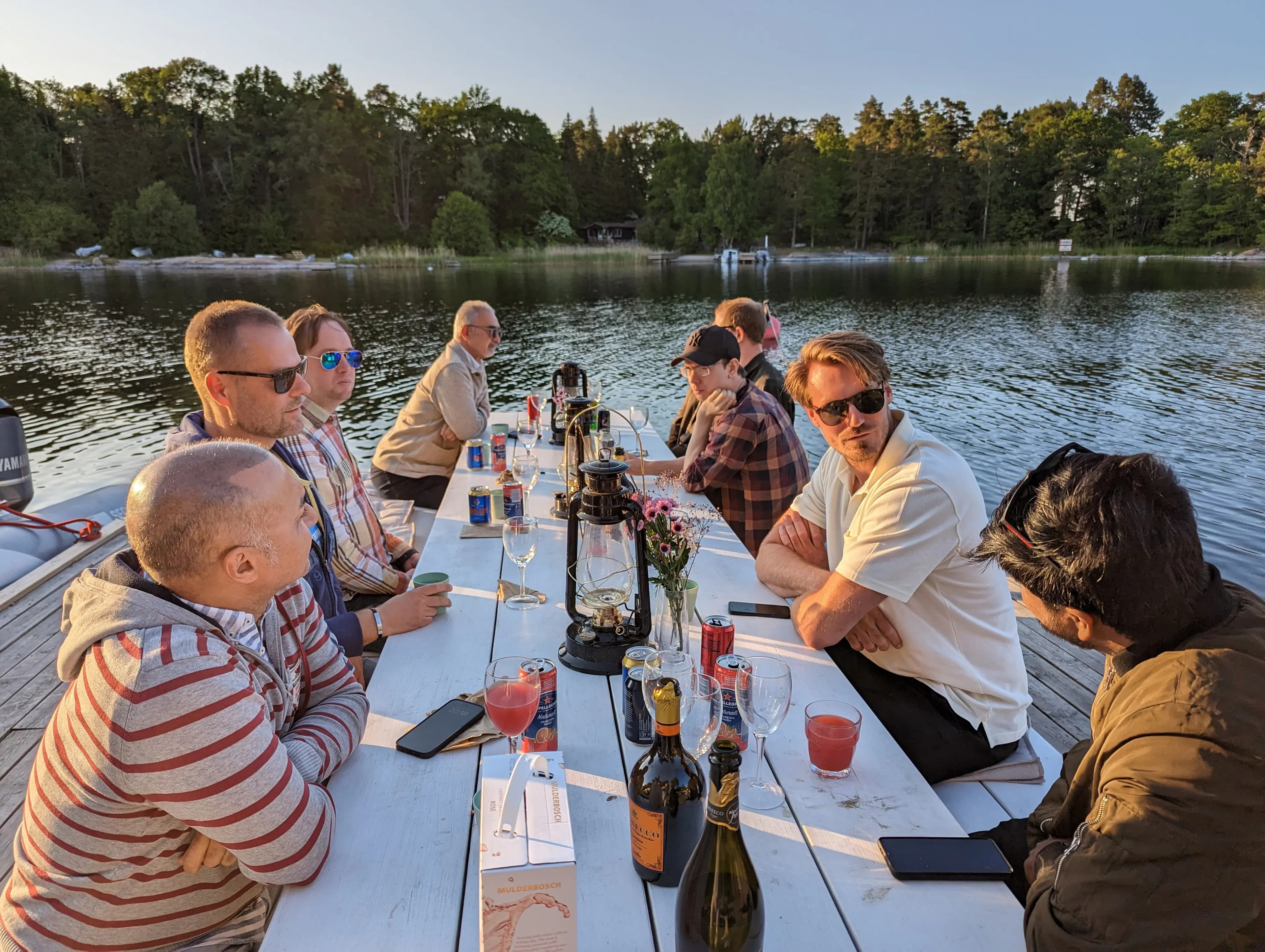 Sommar-aw med ribb-båt och grillbuffé